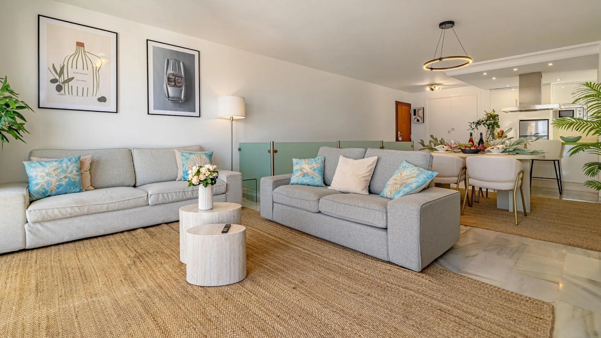 Апартаменты Vacation Marbella I Sea Views, 24-7 Security, Parking, Walk To Everything In Luxurious Puerto Banus
