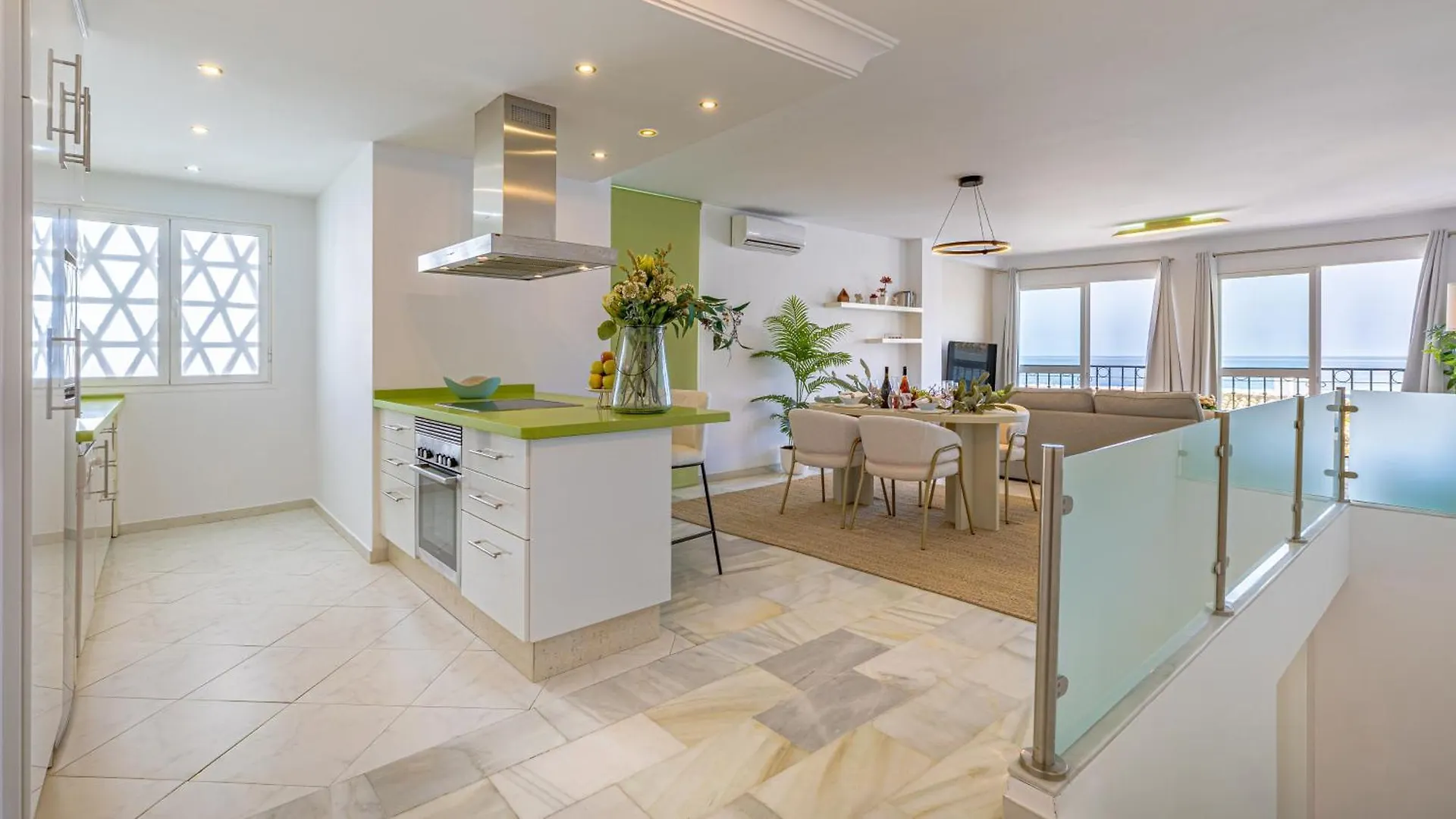 Апартаменты Vacation Marbella I Sea Views, 24-7 Security, Parking, Walk To Everything In Luxurious Puerto Banus Испания